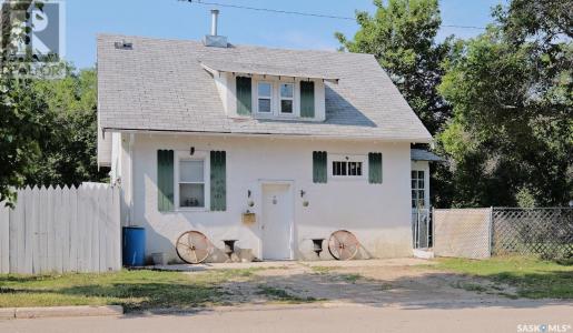 801 GEORGE STREET, Rosetown, Saskatchewan S0L 2V0, Canada