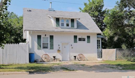801 GEORGE STREET, Rosetown, Saskatchewan S0L 2V0, Canada