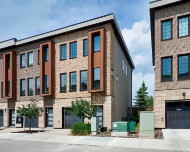 81 GREENBRIAR PLACE NW, Calgary, Alberta T3B 6J1, Canadá
