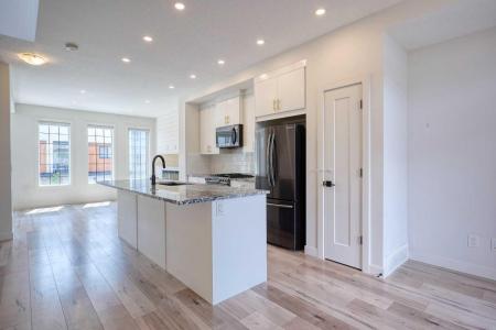 81 GREENBRIAR PLACE NW, Calgary, Alberta T3B 6J1, Canadá