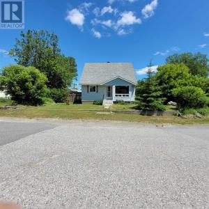 3 MONA DRIVE, Manitouwadge, Ontario P0T 2C0, Canada