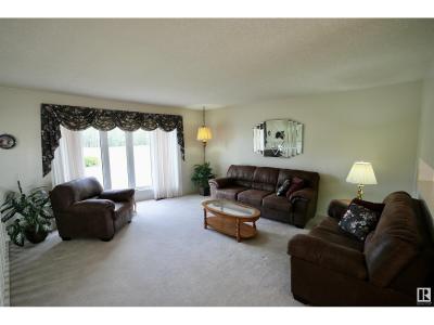 3711 RAILWAY AV, Mallaig, Alberta T0A 2K0, Canadá