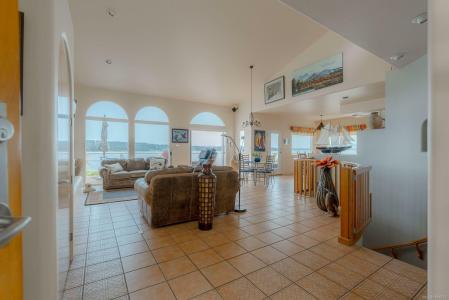 245 OYSTER COVE RD, Ladysmith, Britanya Kolombiyası V9G 1A8, Kanada