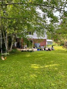 2014 FOXBORO STIRLING ROAD, Quinte West, Ontario K0K 3E0, Canada