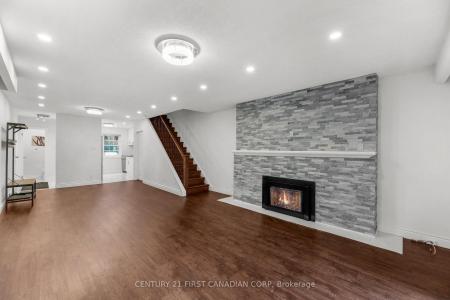 19 ARBOUR GLEN CRESCENT, London East, Ontario N5Y 1Z9, Canadá
