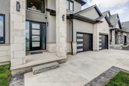 36 ROYAL CRESCENT, St. Thomas, Ontario N5P 0G5, Canada
