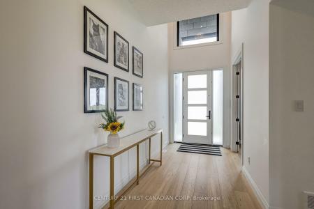 36 ROYAL CRESCENT, St. Thomas, Ontario N5P 0G5, Canada