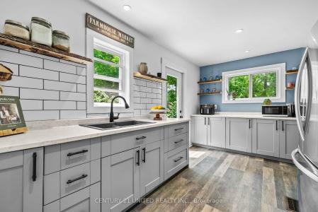 8 LIBRARY ROAD, North Kawartha, أونتاريو K0L 3E0, كندا