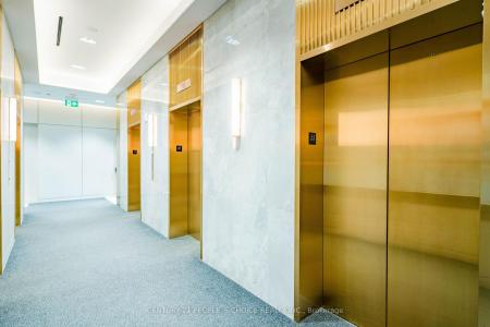 950 PORTAGE PARKWAY, Vaughan, Ontario L4K 0J7, CANADÁ