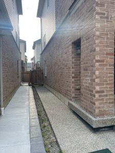 10 ENGLAND TERRACE, Hamilton, Ontario L8J 0G4, Canada