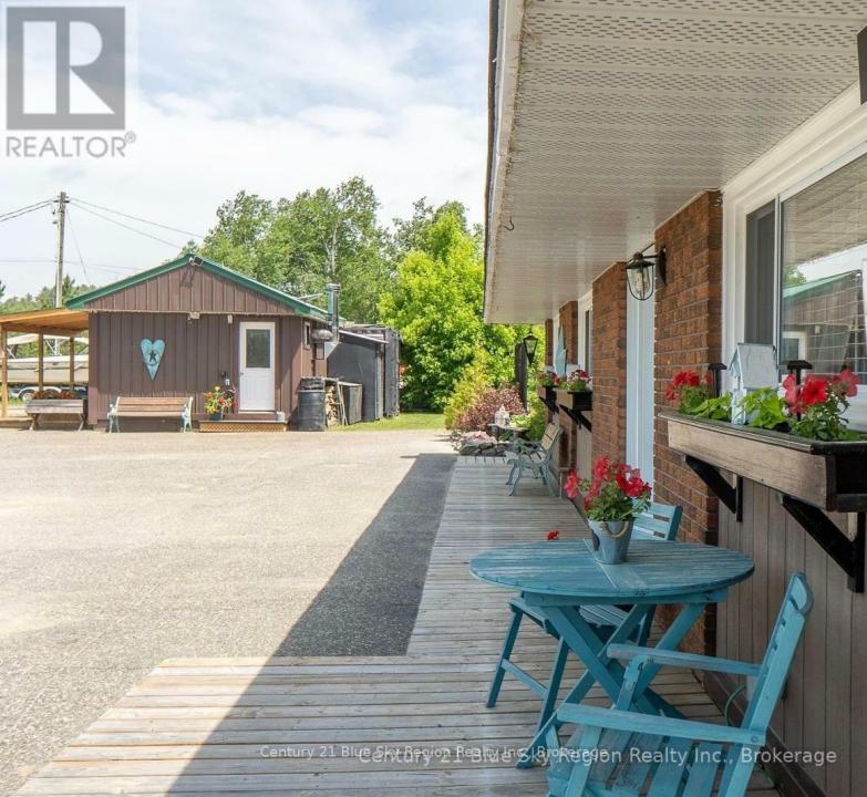 9 STEVENS ROAD, Temagami, Ontario P0H 2H0, Canada