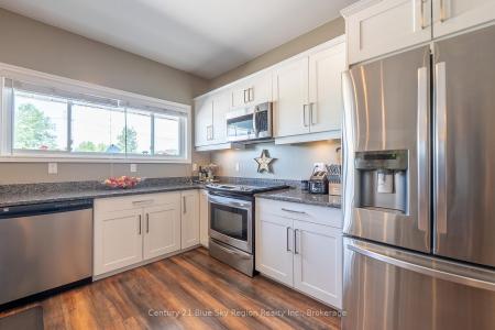 9 STEVENS ROAD, Temagami, Ontario P0H 2H0, Canada