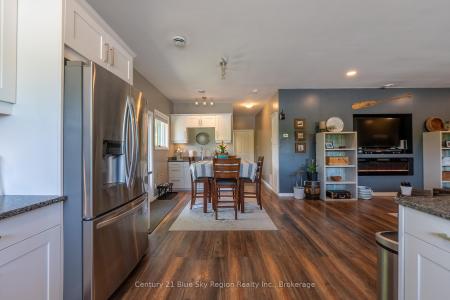 9 STEVENS ROAD, Temagami, Ontario P0H 2H0, Canada