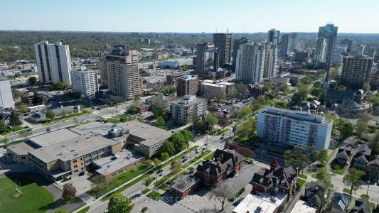 435 COLBORNE STREET, London East, Ontario N6B 2T2, Canada