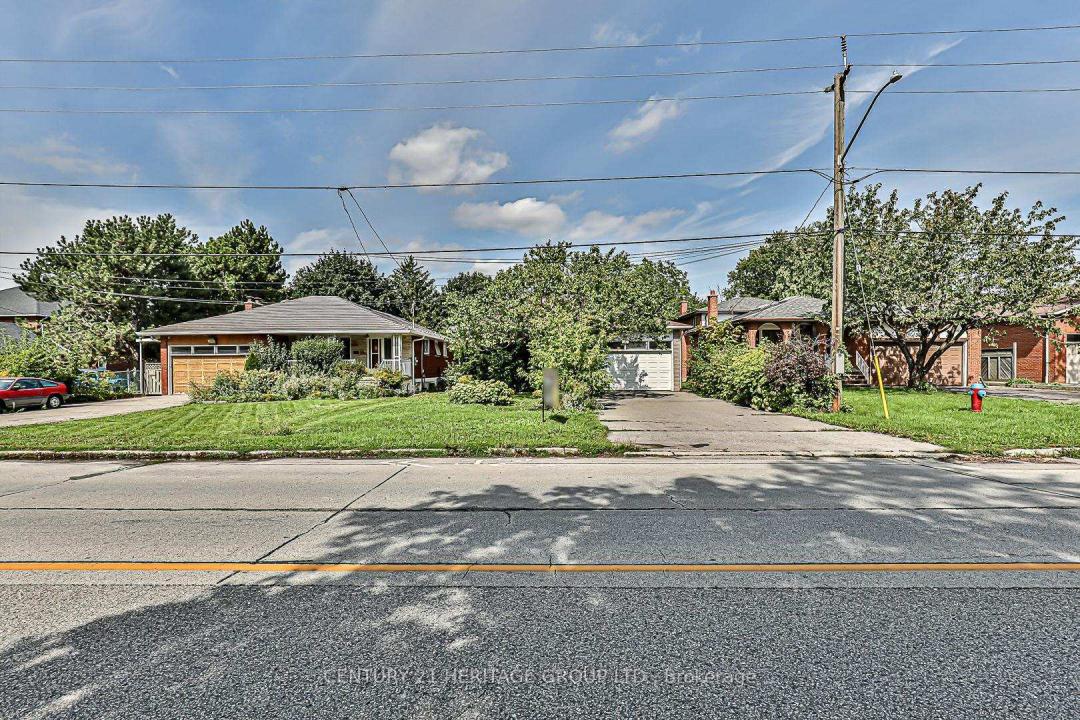40 WELDRICK ROAD W, Richmond Hill, Ontario L4C 3T8, Canada