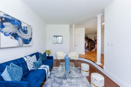 2372 PARKGLEN AVENUE, Oakville, Ontario L6M 4Y5, Canada