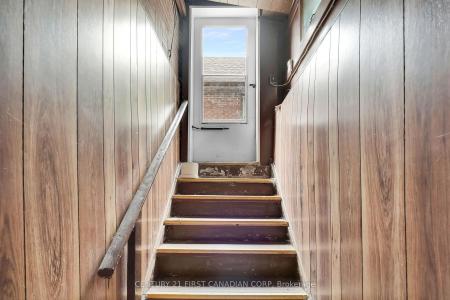 454 SALISBURY STREET, London East, Ontario N5Y 3B2, Canada