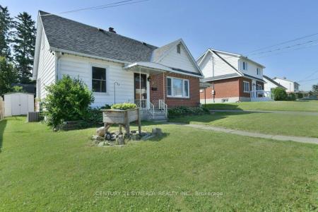 10 MCLACHLIN STREET S, Arnprior, Ontario K7S 2Y8, Kanada