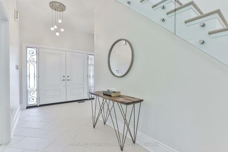2 HOMESTEAD COURT, Markham, Ontario L3P 5C3, Canada