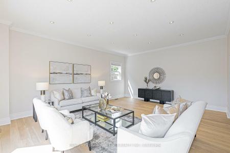 2 HOMESTEAD COURT, Markham, Ontario L3P 5C3, Canada