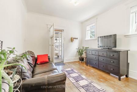 319 ELIAS AVENUE, Peterborough Central, أونتاريو K9J 5G8, كندا 