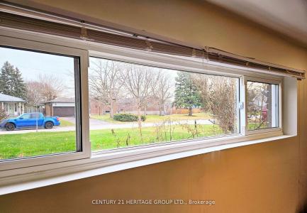6 DINGLEY COURT, Ajax, Ontario L1S 6B6, Canada