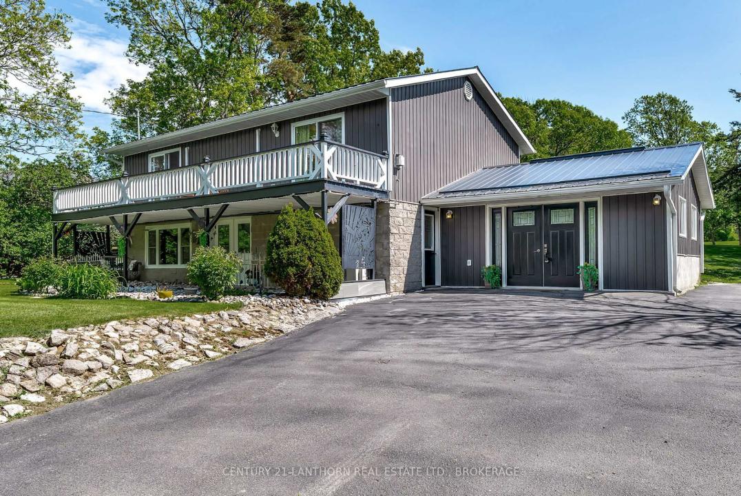 11807 LOYALIST PARKWAY, Prince Edward County, Ontario K0K 2T0, Canada