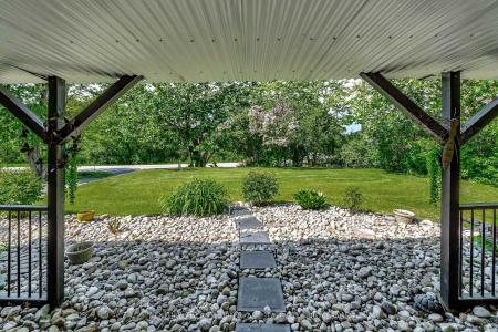 11807 LOYALIST PARKWAY, Prince Edward County, Ontario K0K 2T0, Canada