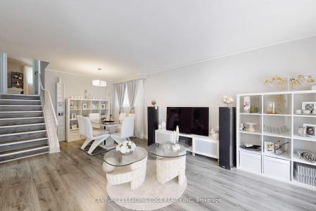 46 BUDWORTH DRIVE, Toronto, Ontario M1E 3H9, Canada