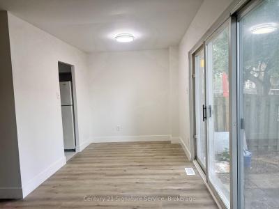 17 OLD PINE TRAIL E, St. Catharines, Ontario L2M 6P9, Canada