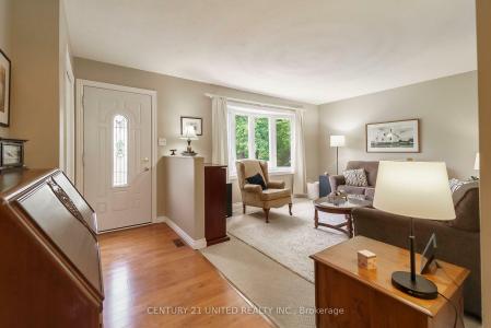696 SKYLINE ROAD, Selwyn, Онтарио K0L 1T0, Канада