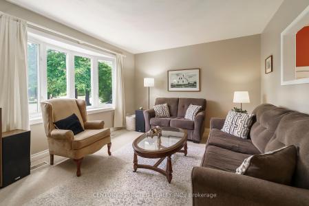 696 SKYLINE ROAD, Selwyn, Онтарио K0L 1T0, Канада