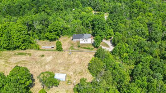 932 HUNT CLUB ROAD, Madoc, Ontario K0K 2K0, Kanada