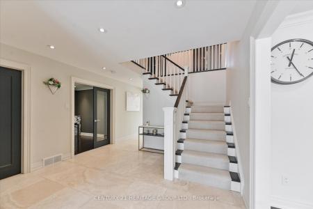 47 BERKELEY COURT, Markham, Ontario L3R 6M2, Canada