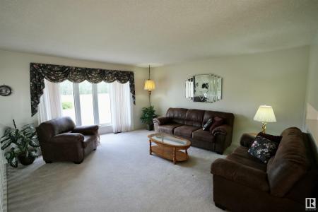 3711 RAILWAY AVENUE, Mallaig, Alberta T0A 2K0, Canada
