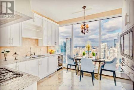 183 WELLINGTON STREET WEST, Toronto (waterfront Communities), Ontario M5V 0A1, Canada