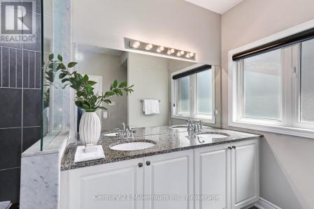 19 HUGHES STREET, Collingwood, Ontario L9Y 0W7, Canada