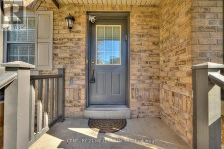 28 ROBERTSON ROAD, Niagara-on-the-lake (glendale), Ontario L0S 1J0, Kanada
