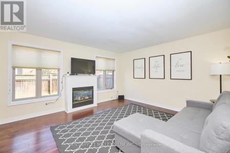 28 ROBERTSON ROAD, Niagara-on-the-lake (glendale), Ontario L0S 1J0, Canada