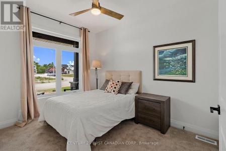 672 KETTER WAY, Plympton-wyoming (plympton Wyoming), Ontario N0N 1T0, Canada