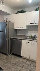 30 CHAPMAN COURT, London North (north I), Ontario N6G 4Y4, Canada