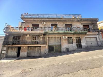 Belpasso, Sicilia 95032, イタリア