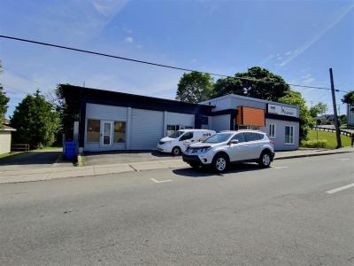 125  Rue Amyot, Rivière-du-Loup, Quebec G5R 3G6, Canada
