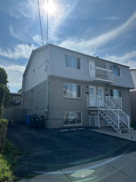 42 Rue Vermont, Longueuil (Le Vieux-Longueuil), 퀘벡주 J4X 3A1, 캐나다