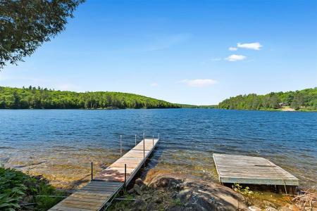 204 Ch. Bellemore, Otter Lake, Quebec J0X 2P0, Kanada