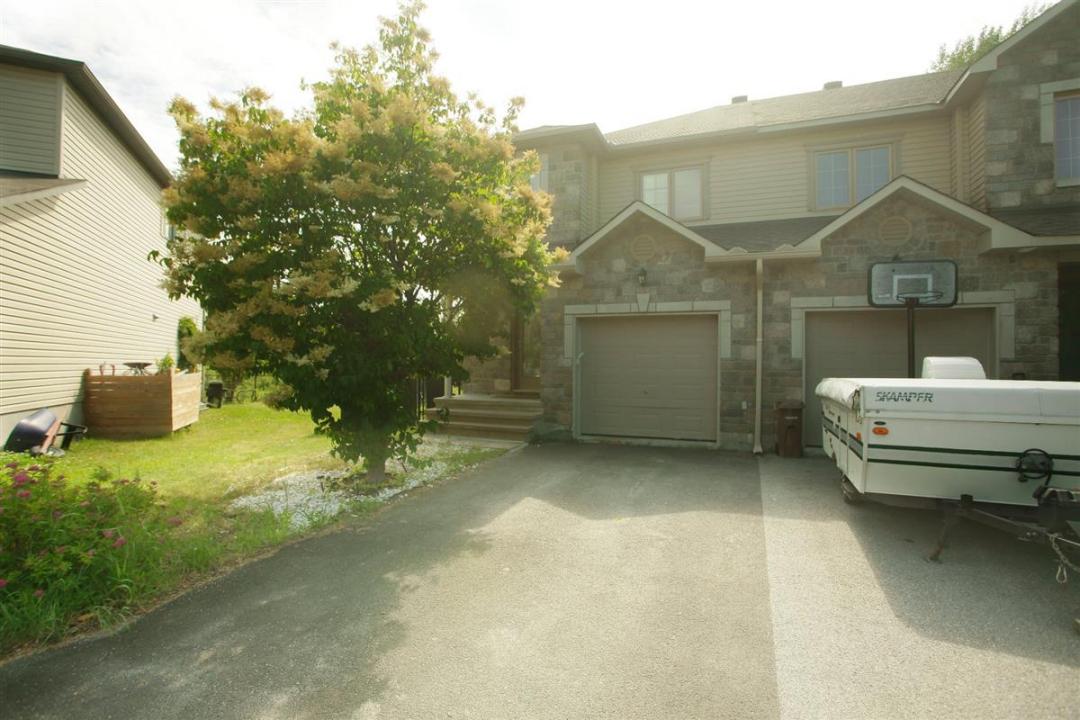 263 Rue des Louveteaux, Gatineau (Aylmer), Quebec J9J 0L1, Canadá