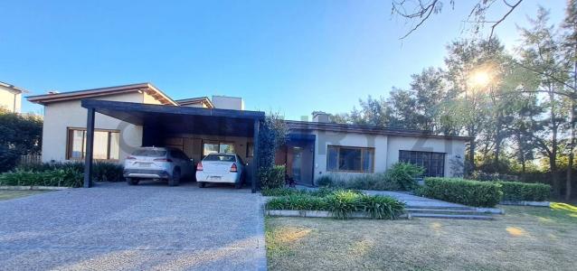 García del Cossio 2198 Bis, Rosario, Santa Fe 2000, Argentina