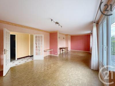 Rosoy, Bourgogne 89100, France