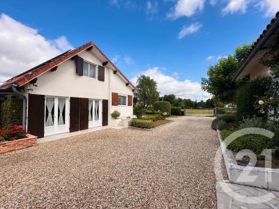Tizac De Lapouyade, Aquitaine 33620, France
