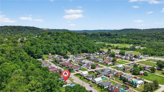 41 Taylor Avenue, Clarksville, Pennsylvania 15322, USA